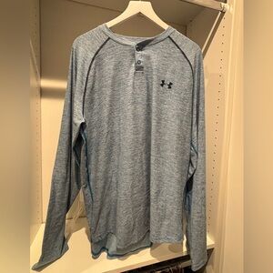 Under Armour Men's Heathered Blue Long Sleeve Tee